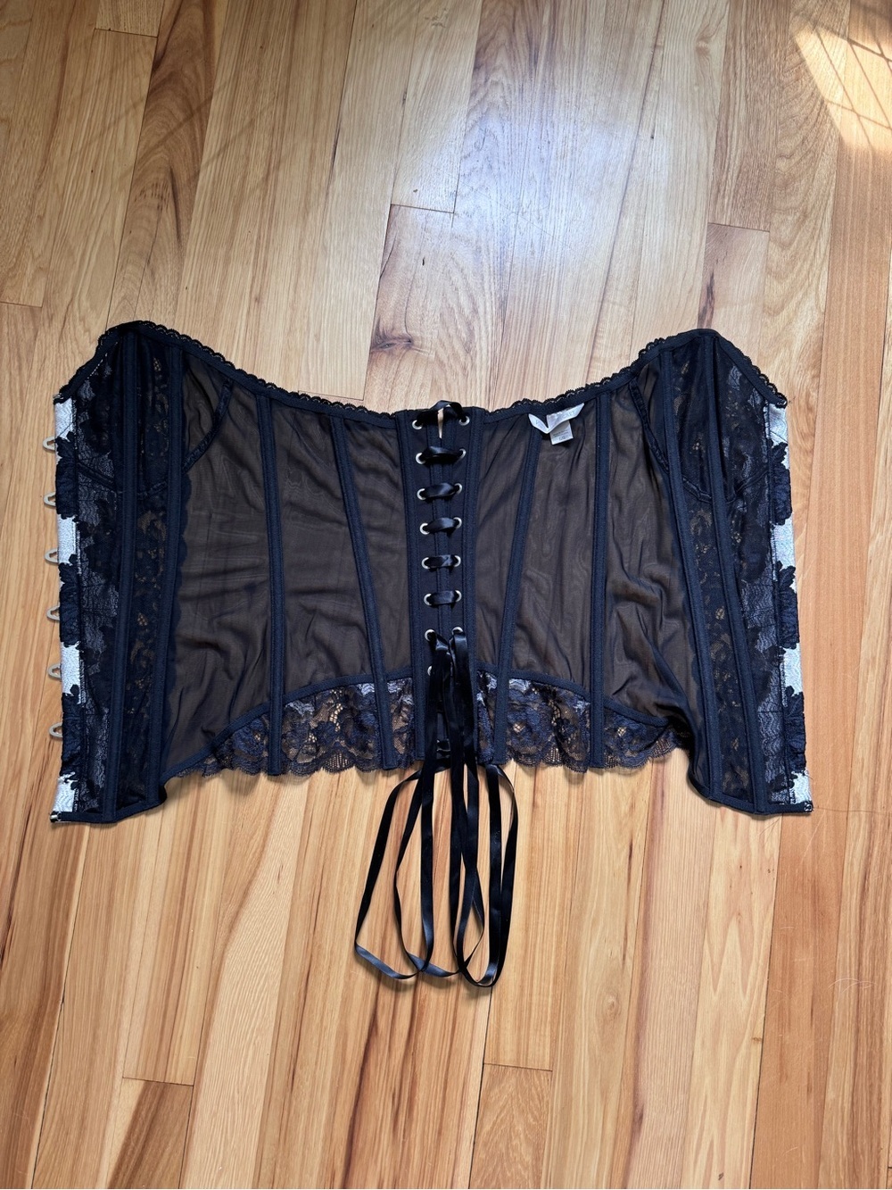 Victoria's Secret black and ivory lace corset top with eyelet front hooks - Picture 7 of 8